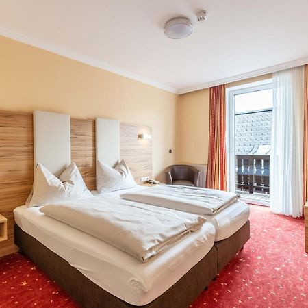 Hotel Post By Keyone Bad Mitterndorf Bagian luar foto
