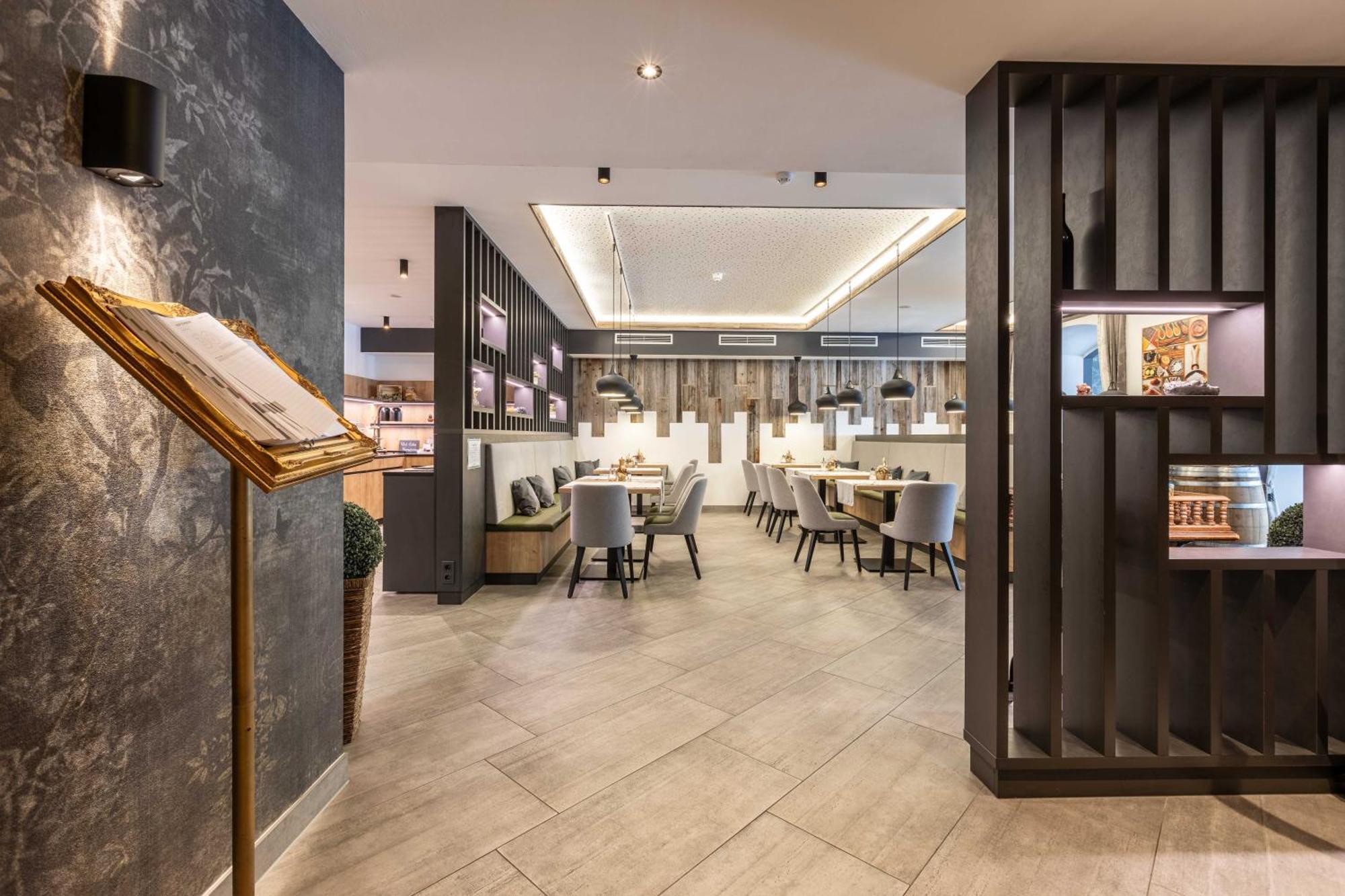 Hotel Post By Keyone Bad Mitterndorf Bagian luar foto