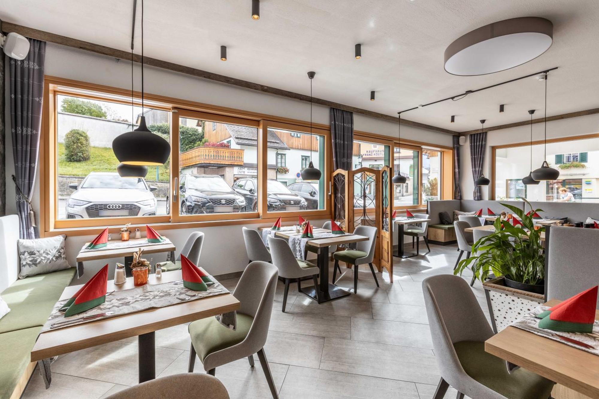 Hotel Post By Keyone Bad Mitterndorf Bagian luar foto