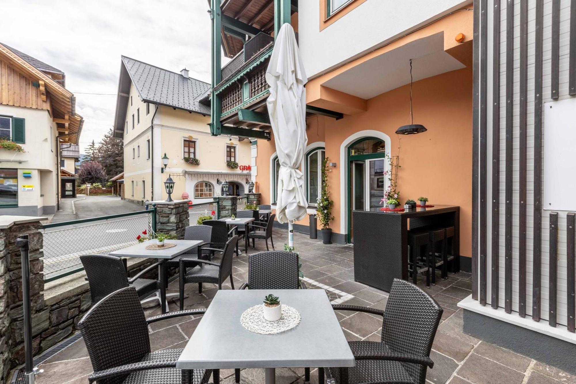 Hotel Post By Keyone Bad Mitterndorf Bagian luar foto