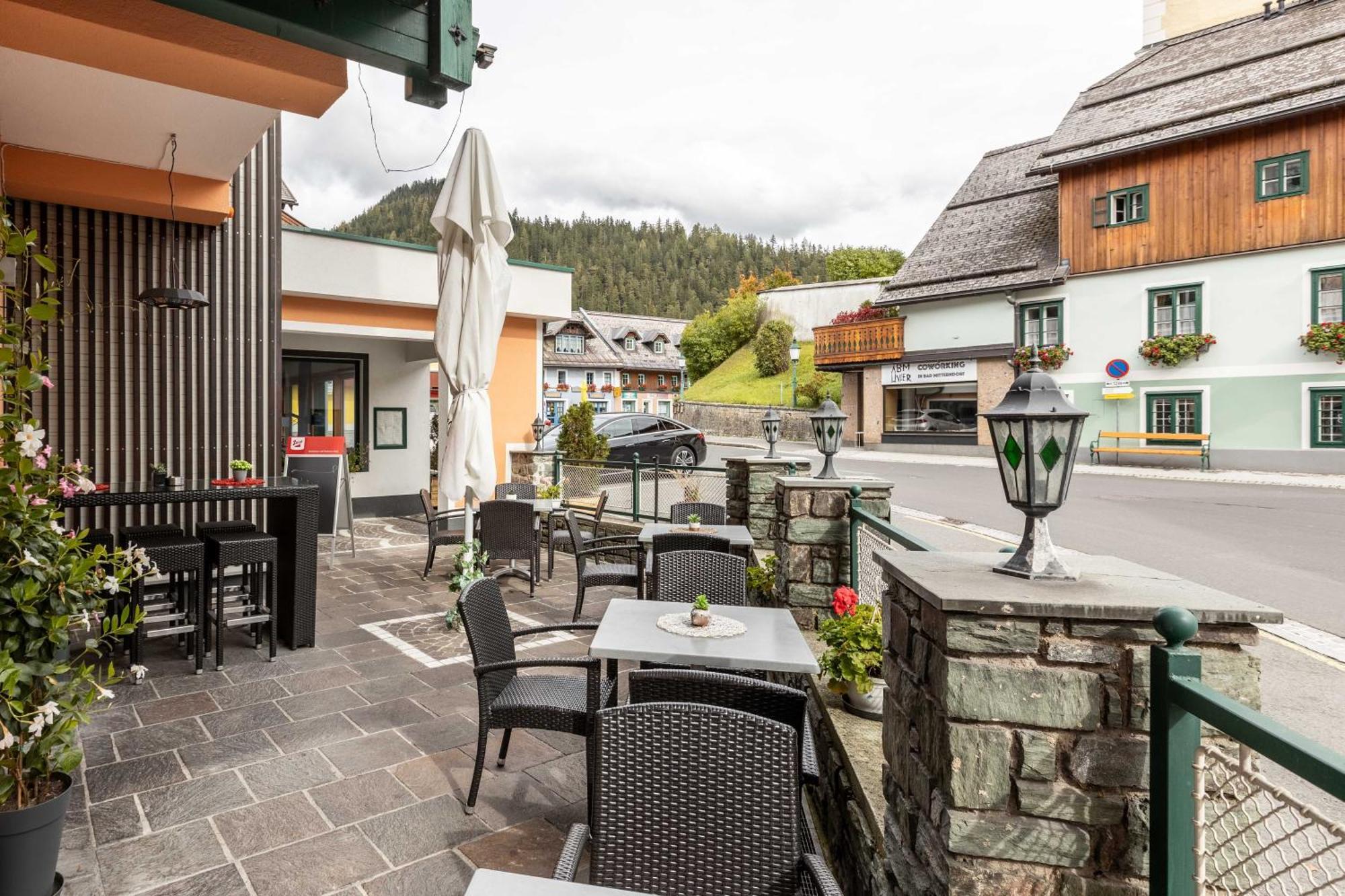 Hotel Post By Keyone Bad Mitterndorf Bagian luar foto