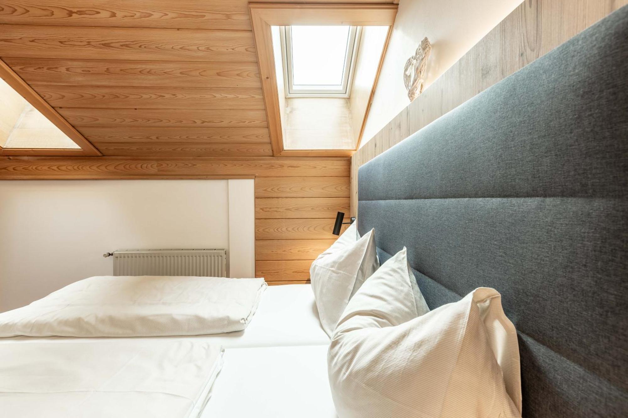Hotel Post By Keyone Bad Mitterndorf Bagian luar foto