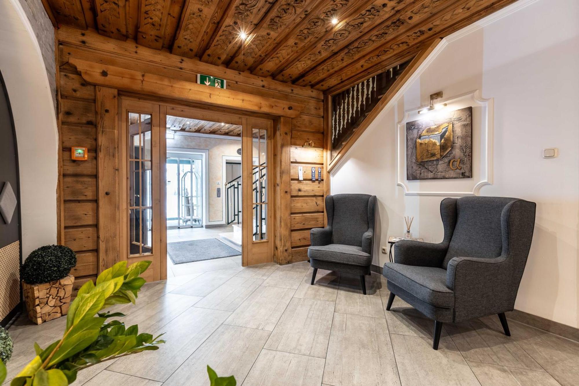 Hotel Post By Keyone Bad Mitterndorf Bagian luar foto