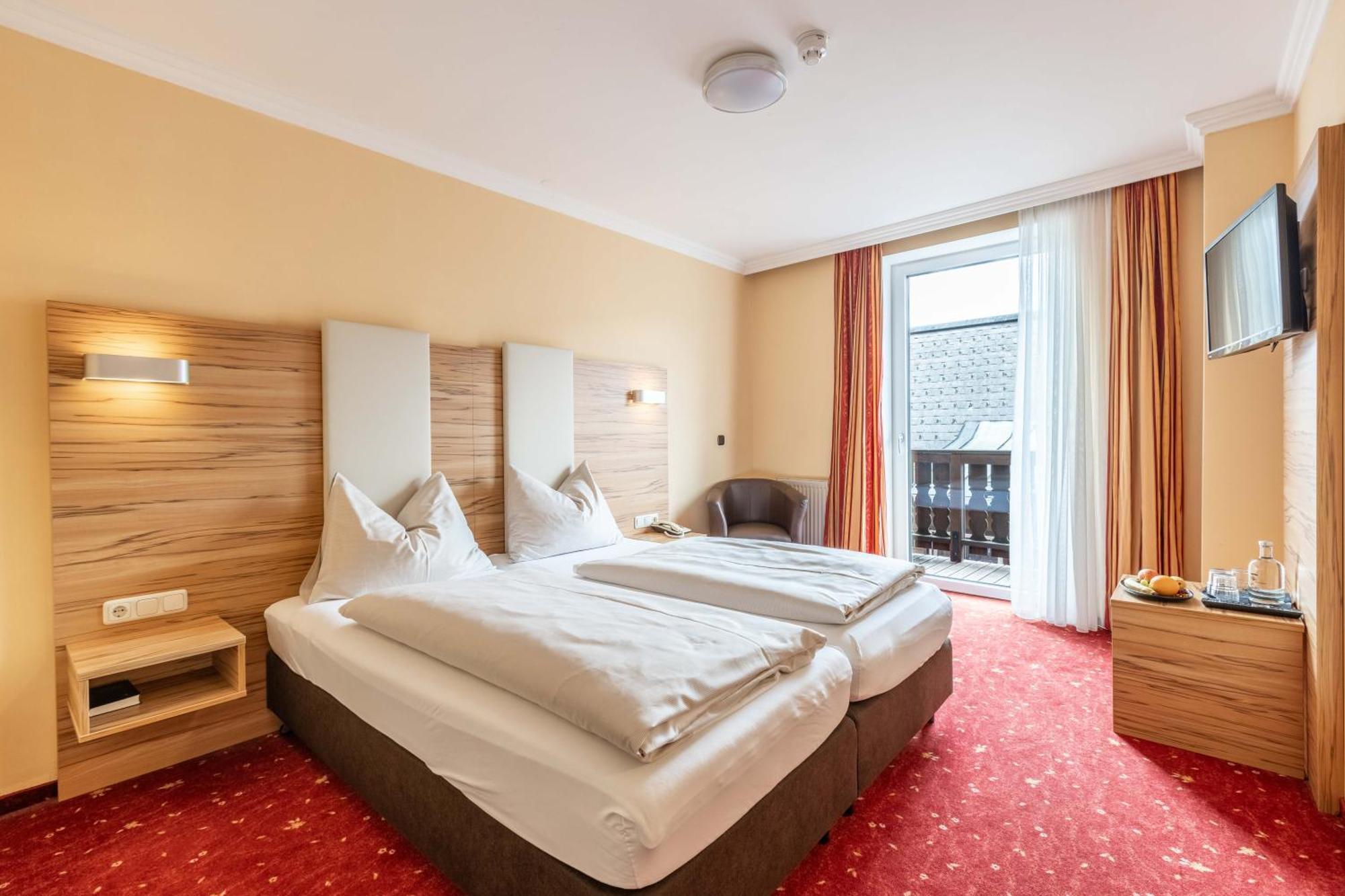 Hotel Post By Keyone Bad Mitterndorf Bagian luar foto