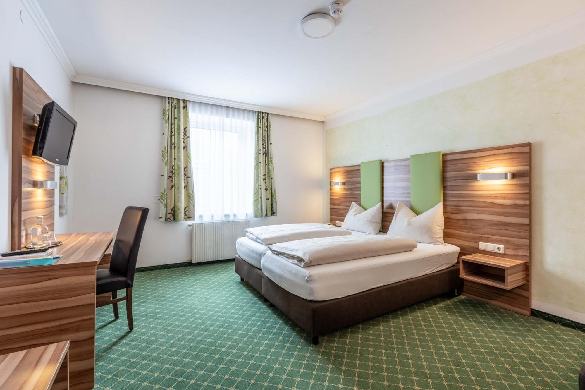 Hotel Post By Keyone Bad Mitterndorf Bagian luar foto
