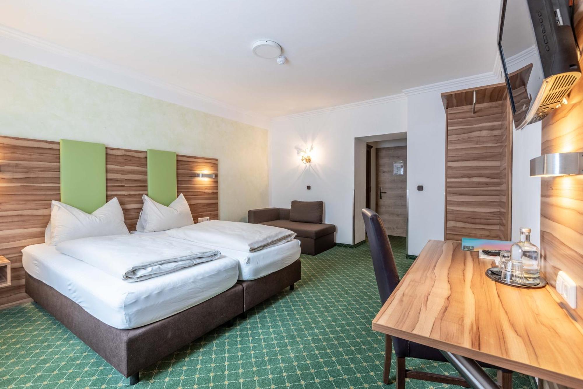 Hotel Post By Keyone Bad Mitterndorf Bagian luar foto