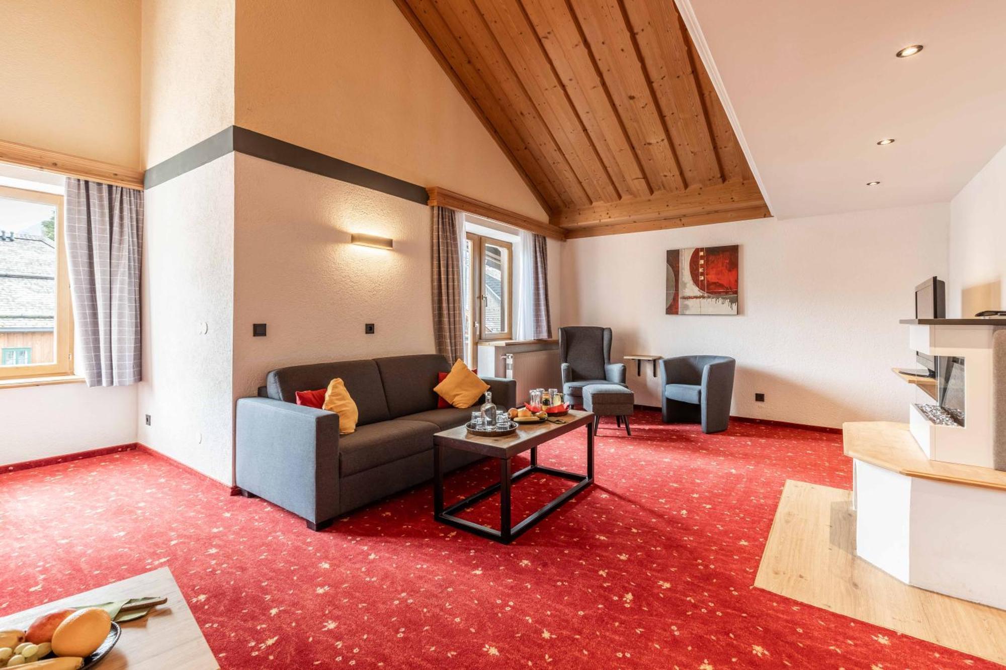 Hotel Post By Keyone Bad Mitterndorf Bagian luar foto
