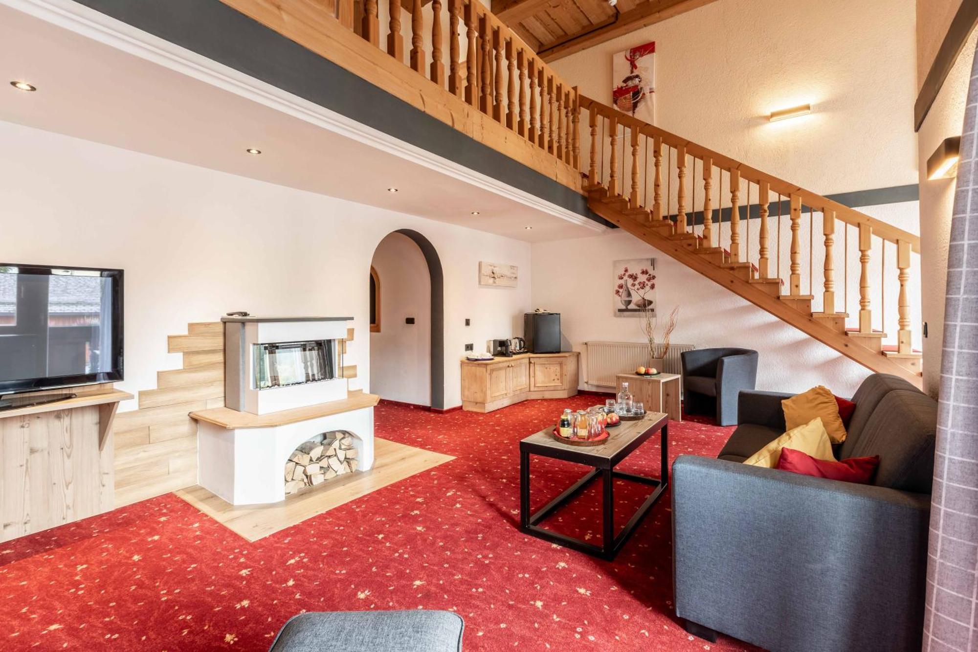 Hotel Post By Keyone Bad Mitterndorf Bagian luar foto