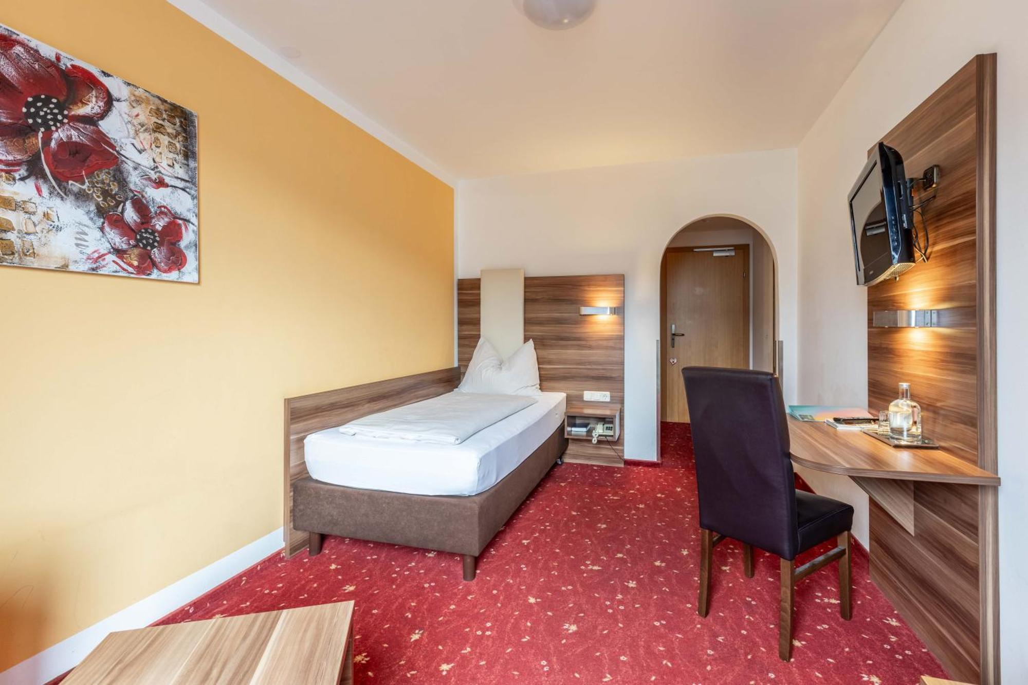 Hotel Post By Keyone Bad Mitterndorf Bagian luar foto