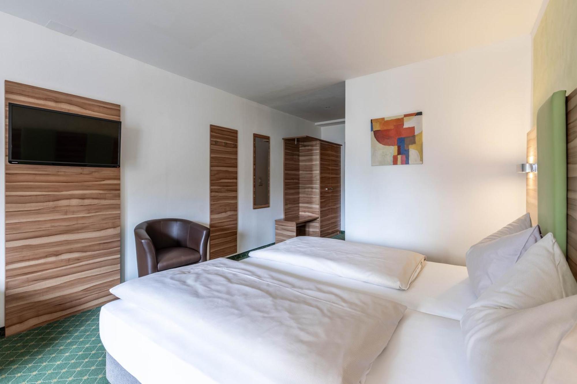 Hotel Post By Keyone Bad Mitterndorf Bagian luar foto